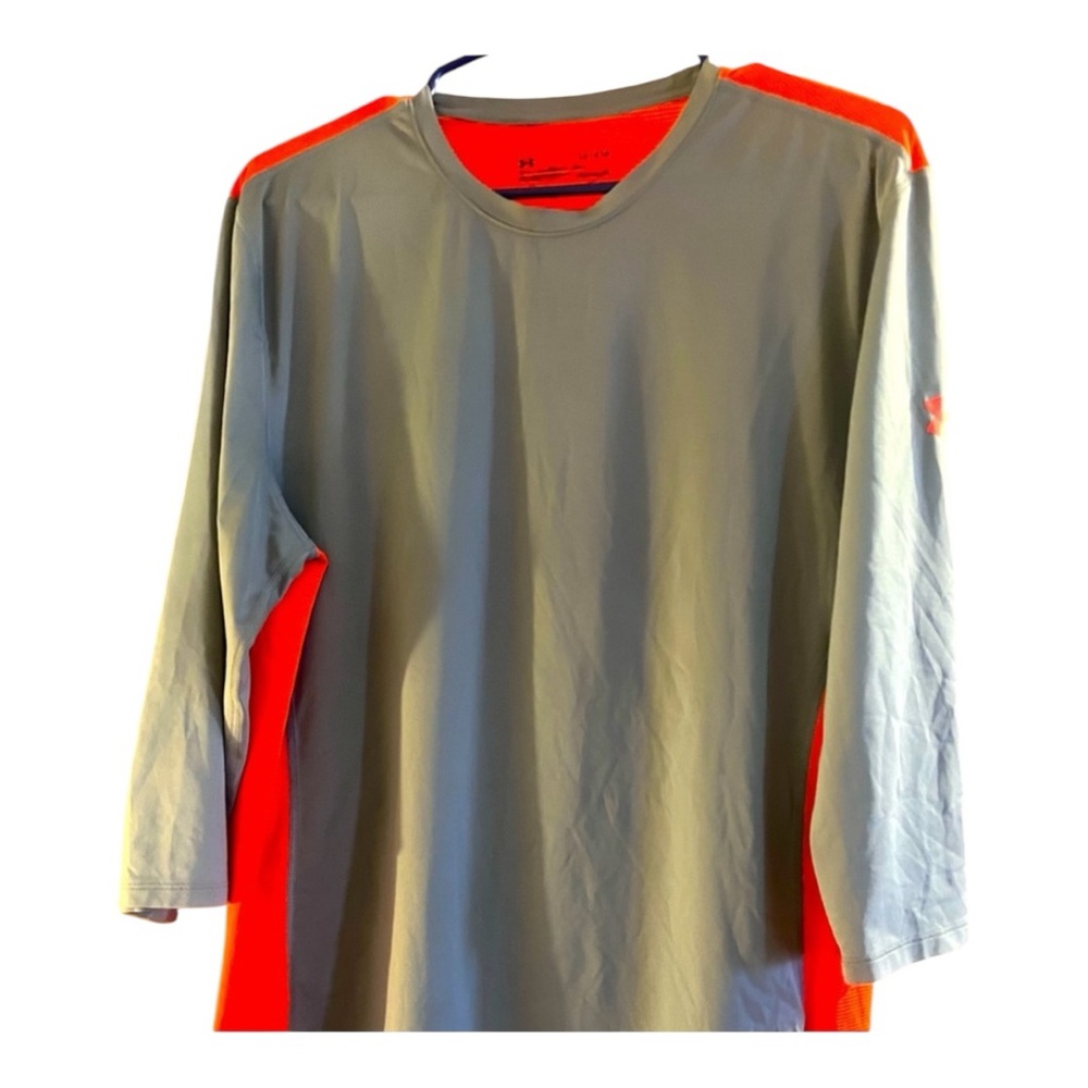 Men’s size large gray & orange Under Armour fitted heatgear shirt.